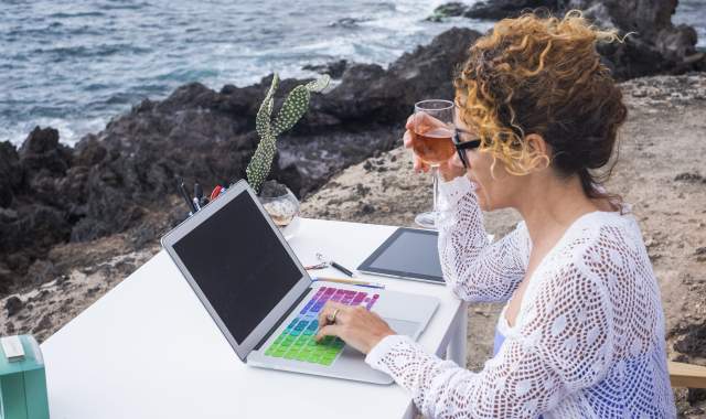 Виза цифрового кочевника в Испании: Полный гид по получению Digital Nomad Visa в 2025